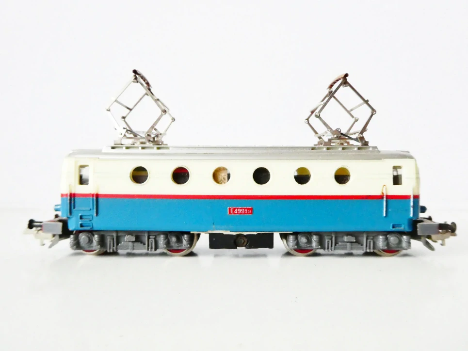 TT BTTB Elektrická lokomotiva E499 001 PĚKNÝ STAV