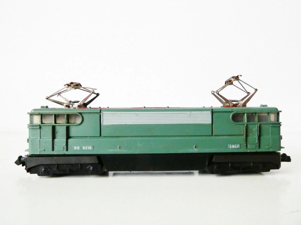 N PIKO Elektrická lokomotiva BB 9210 SNCF NA SERVIS (motor funkční)