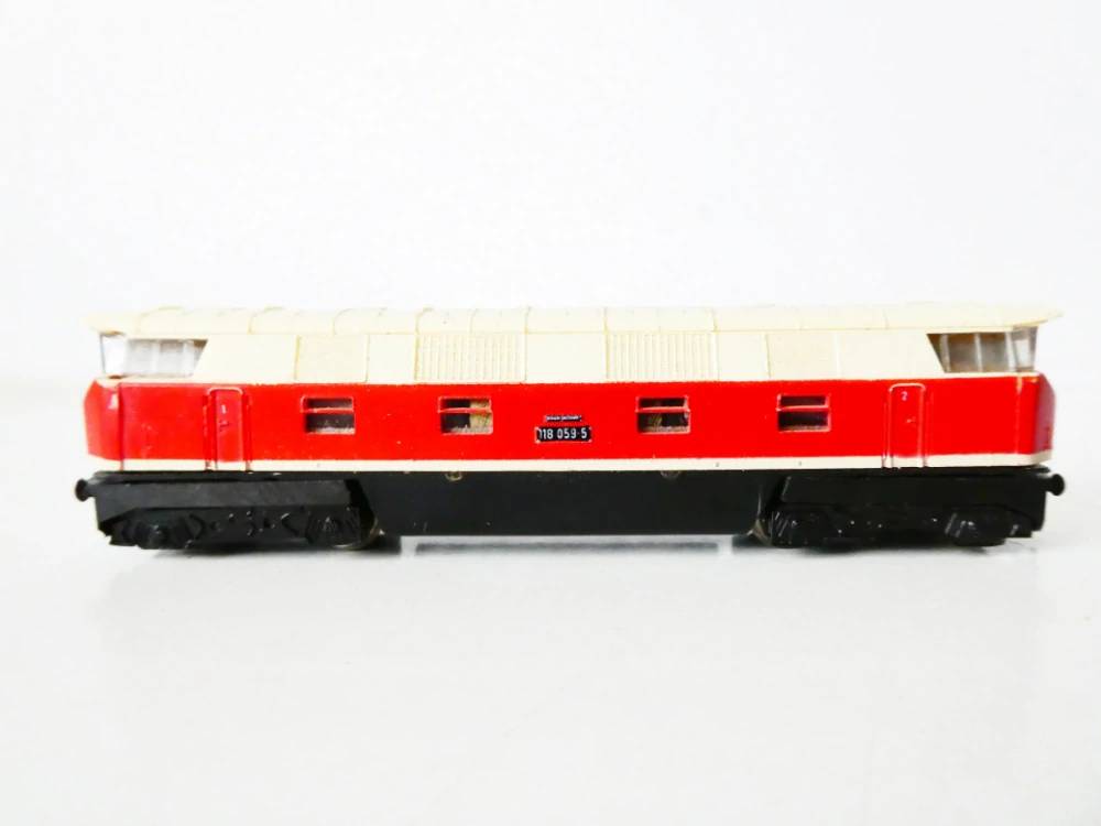 N PIKO Dieselová lokomotiva BR 118 059-5 DR