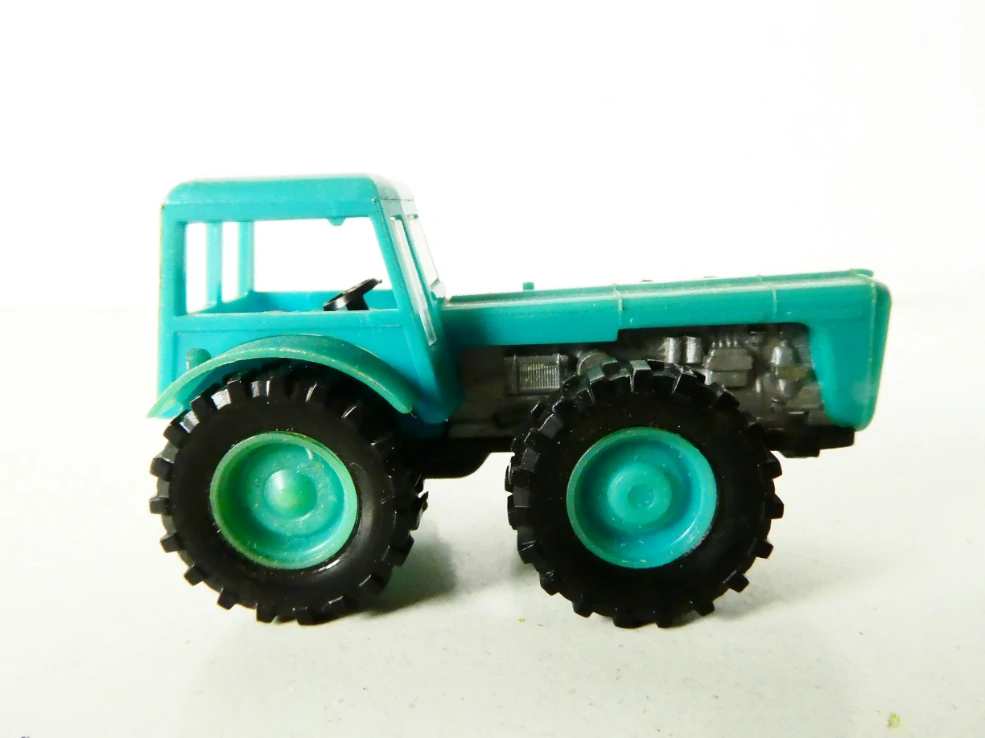 H0 Traktor modrý PĚKNÝ STAV