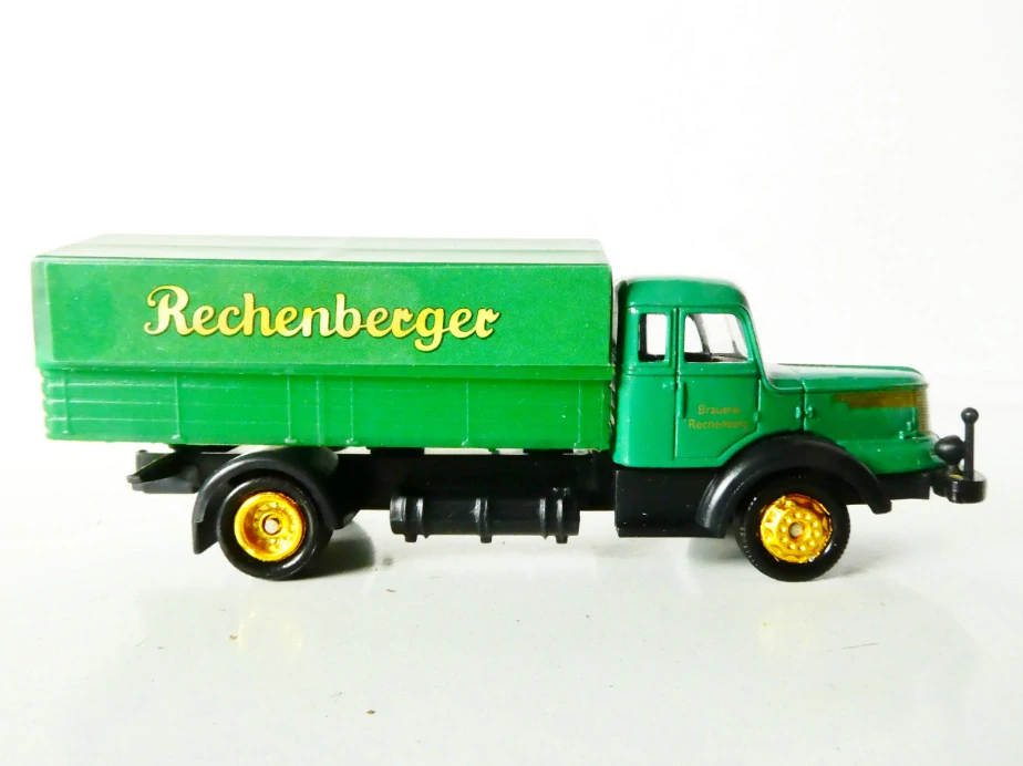 H0 Nákladní automobil zelený Rechenberger - valník plachta