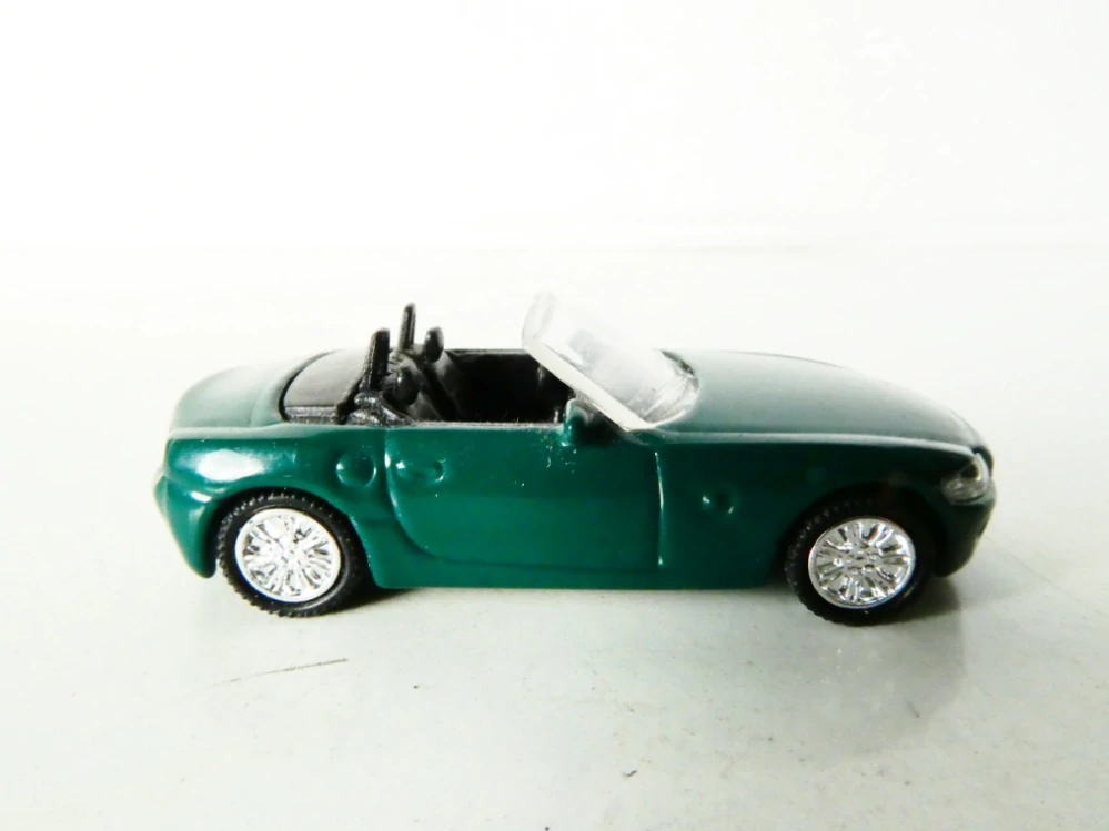 H0 Osobní automobil Cabriolet zelený Ferrero