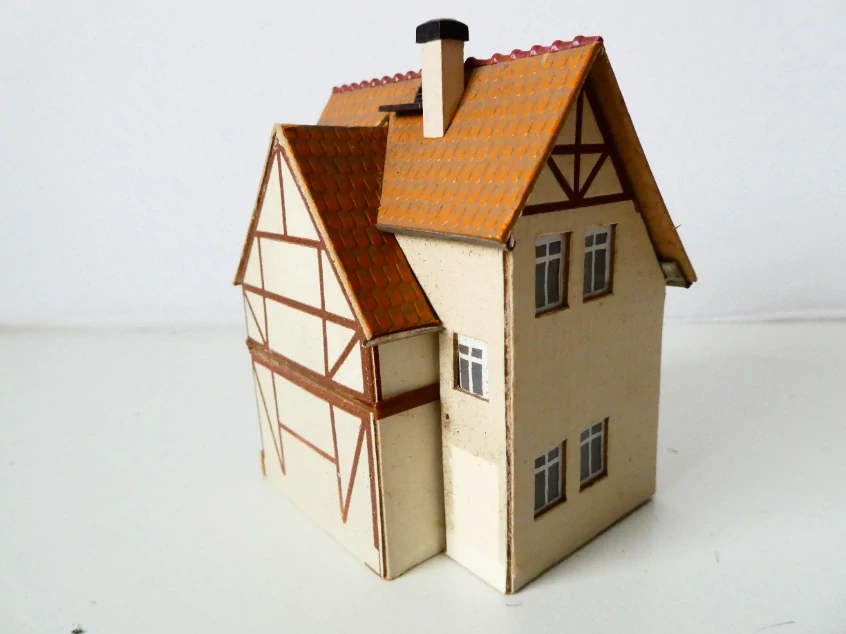 TT Hrázděný dům s obchodem (kartonový model)