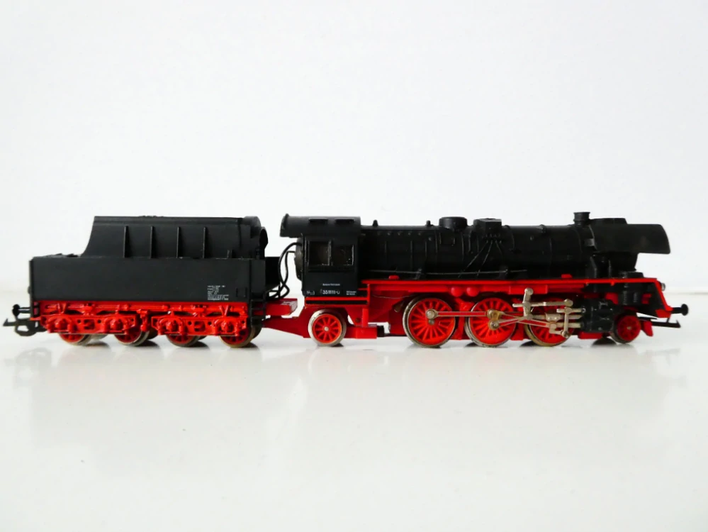 TT ZEUKE Parní lokomotiva BR 35 1111 DR s tendrem OSVĚTLENÁ (jede pomaleji)