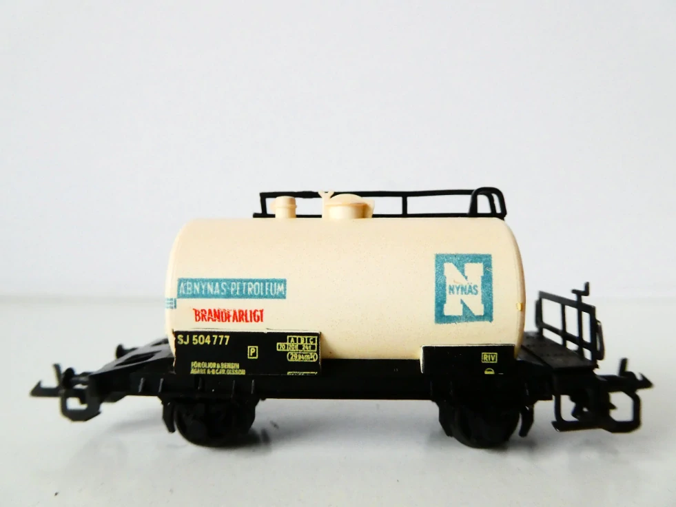 TT ZEUKE Cisternový vůz NYNÄS SJ PĚKNÝ STAV v krabičce