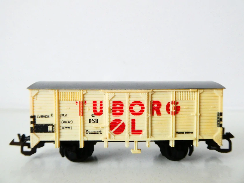 TT ZEUKE Nákladní vůz Tuborg DSB TOP STAV v krabičce