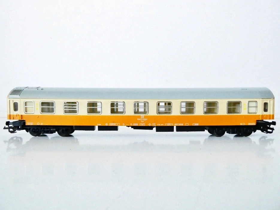 TT ZEUKE Osobní vůz 1. tř. 51 50 19 DR TOP STAV
