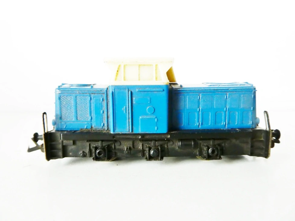 TT Zeuke Dieselová lokomotiva T 334 modrá