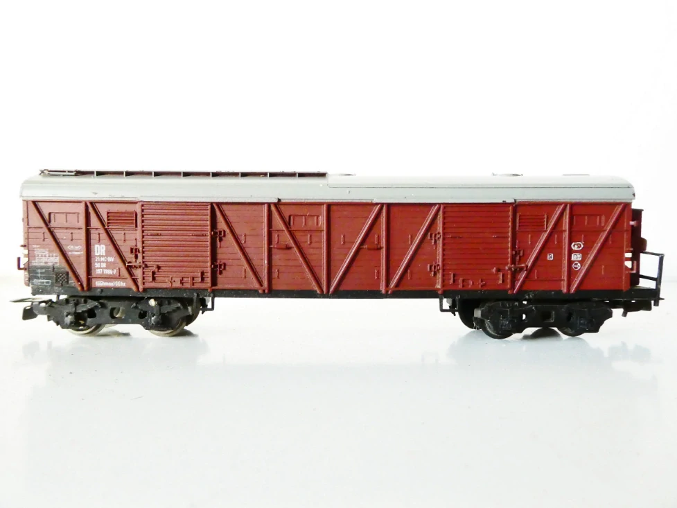 H0 PIKO Nákladní vůz krytý 21 50 197 1986-7 DR