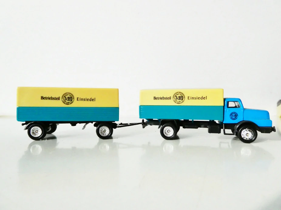 H0 Nákladní automobil plachta Betriebsteil VB Einsiedel s přívěsem 