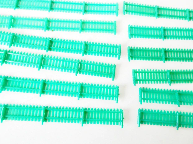 TT/H0 VEB PLASTICART Plot zelený 10 ks PĚKNÝ STAV