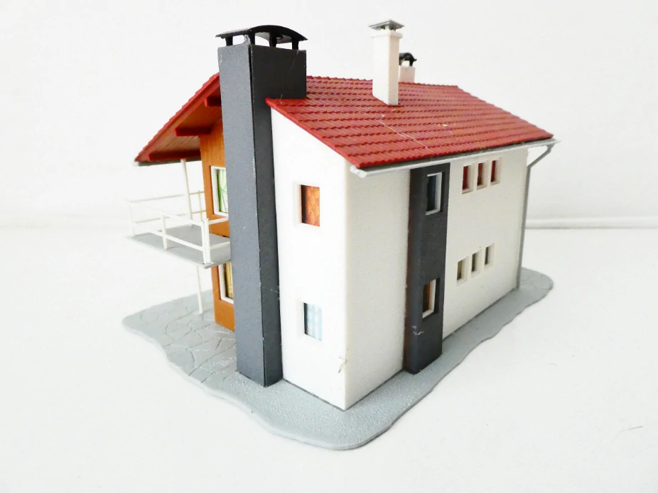 TT/H0 VOLLMER Rodinný dům s balkónem PĚKNÝ STAV