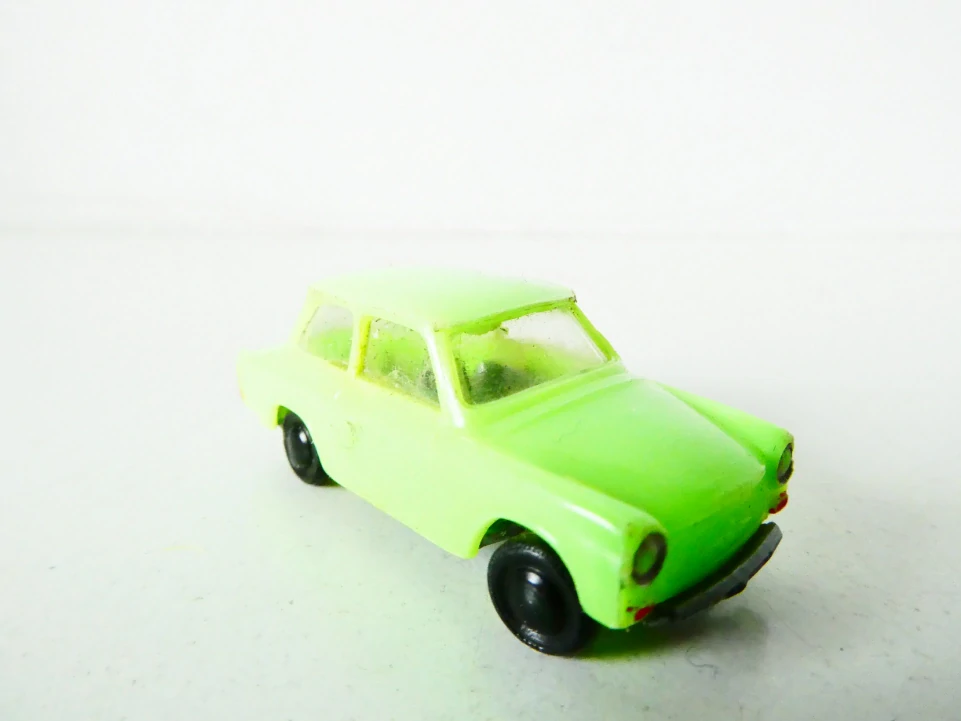 H0 Osobní automobil Trabant 601 zelený