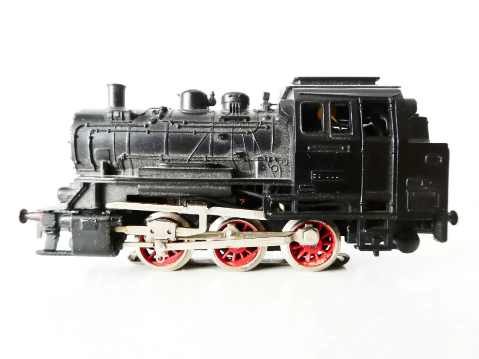 H0 MÄRKLIN 3000 Parní lokomotiva BR 89 006 (3kolejnicový systém) NA OPRAVU (JEDE, ale motor je cítit)