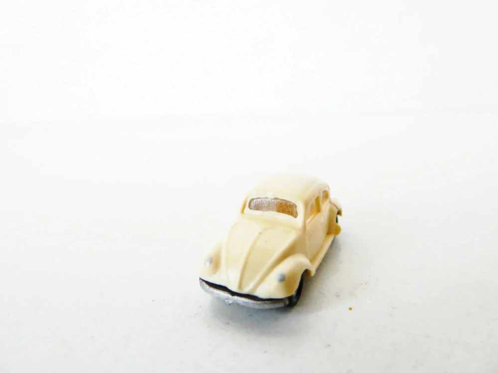 N Osobní automobil VW 1200 BROUK smetanově bílý TOP STAV