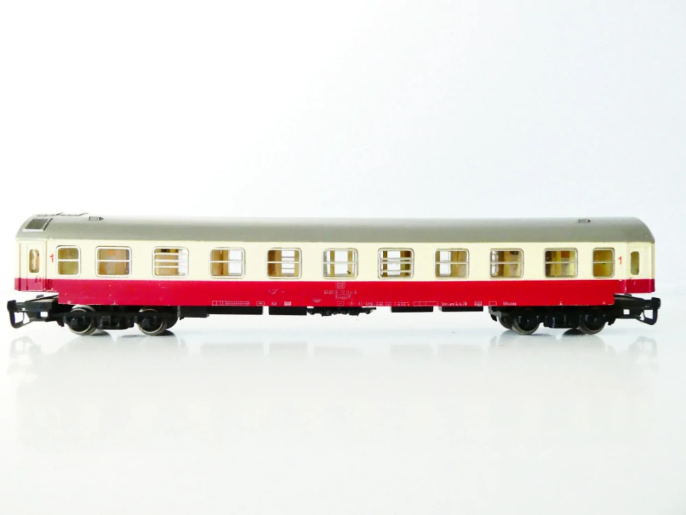 TT BTTB Osobní vůz 1. tř. 51 80 19 - 70 134 -8 DB OSVĚTLENÝ TOP STAV v orig. krabičce