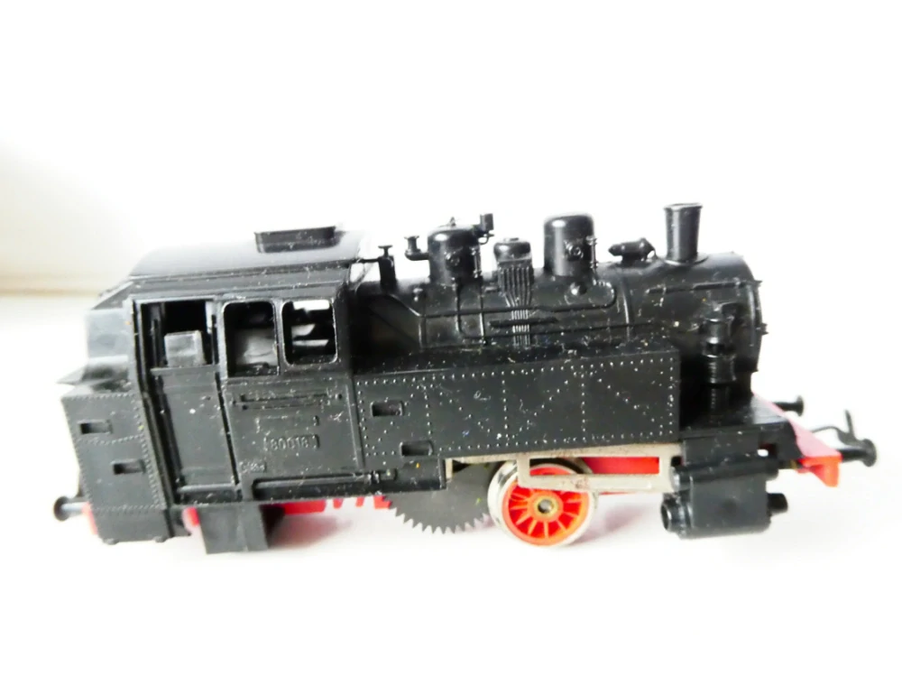 H0 PIKO Torzo parní lokomotivy BR 80 018 NA NÁHRADNÍ DÍLY NEBO OPRAVU