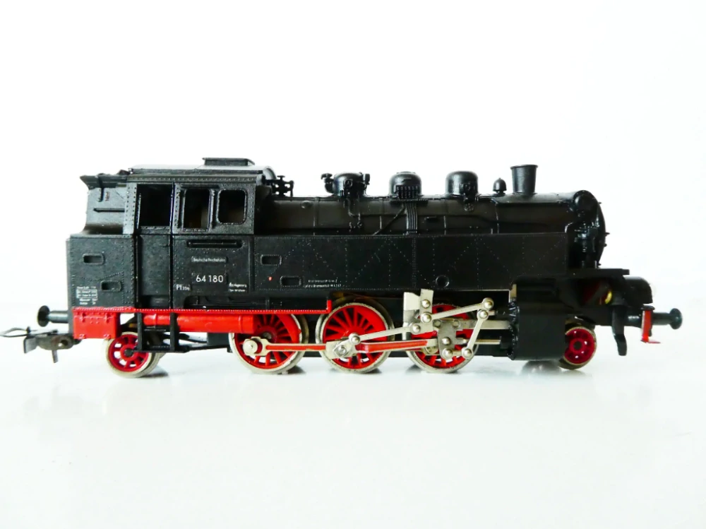 H0 PIKO Parní lokomotiva BR 64 180 DR OSVĚTLENÁ TOP STAV