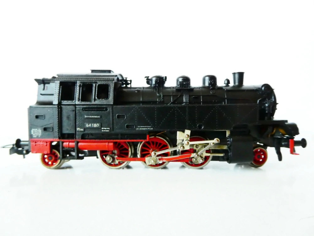 H0 PIKO Parní lokomotiva BR 64 180 DR OSVĚTLENÁ TOP STAV