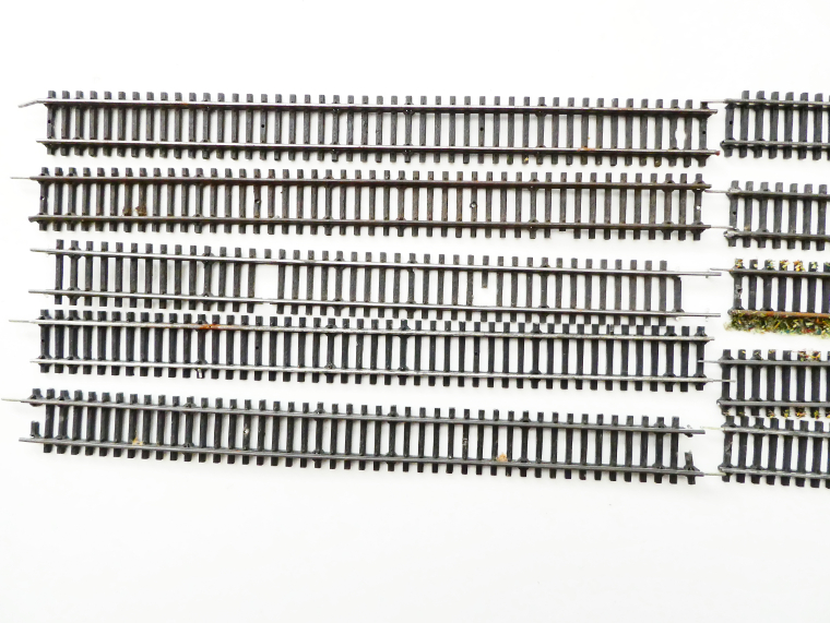 TT BTTB/ZEUKE SET 10 ks Koleje s mírným poškozením pražců - Rovná kolej 6110 - 228 mm (545/103)
