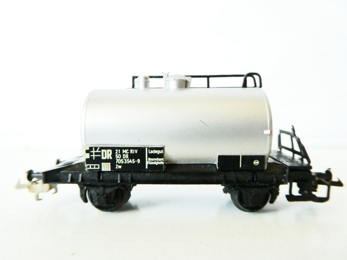 TT ZEUKE Cisternový vůz stříbrný DR