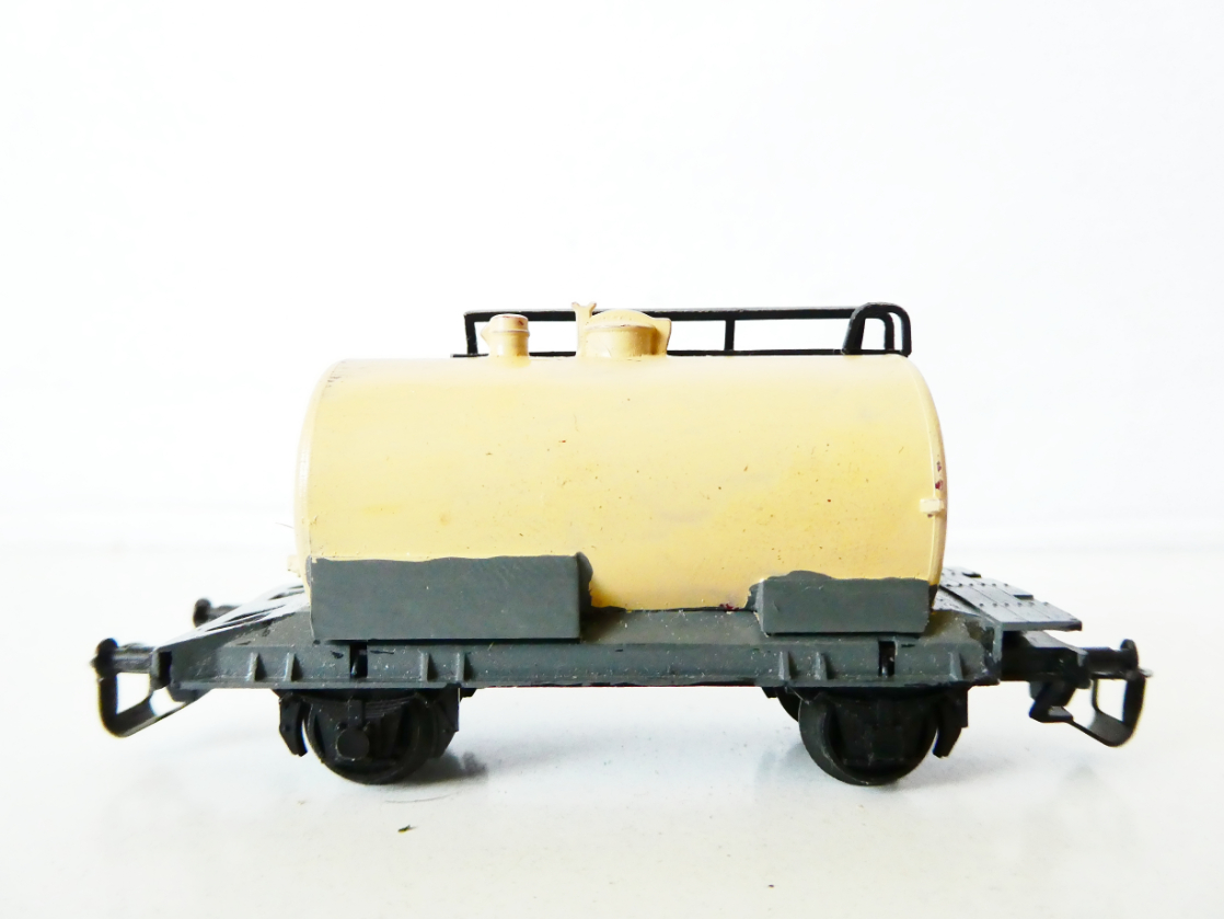 TT BTTB Cisternový vůz přebarvený