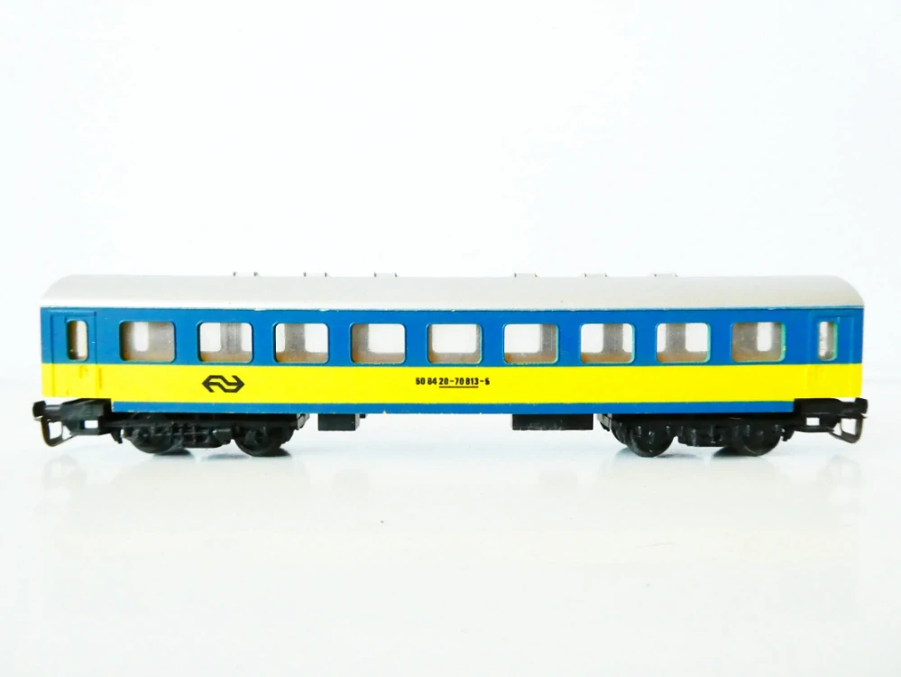 TT BTTB Osobní vůz 50 84 20 - 70 813 - 5 REKO NS - kratší verze