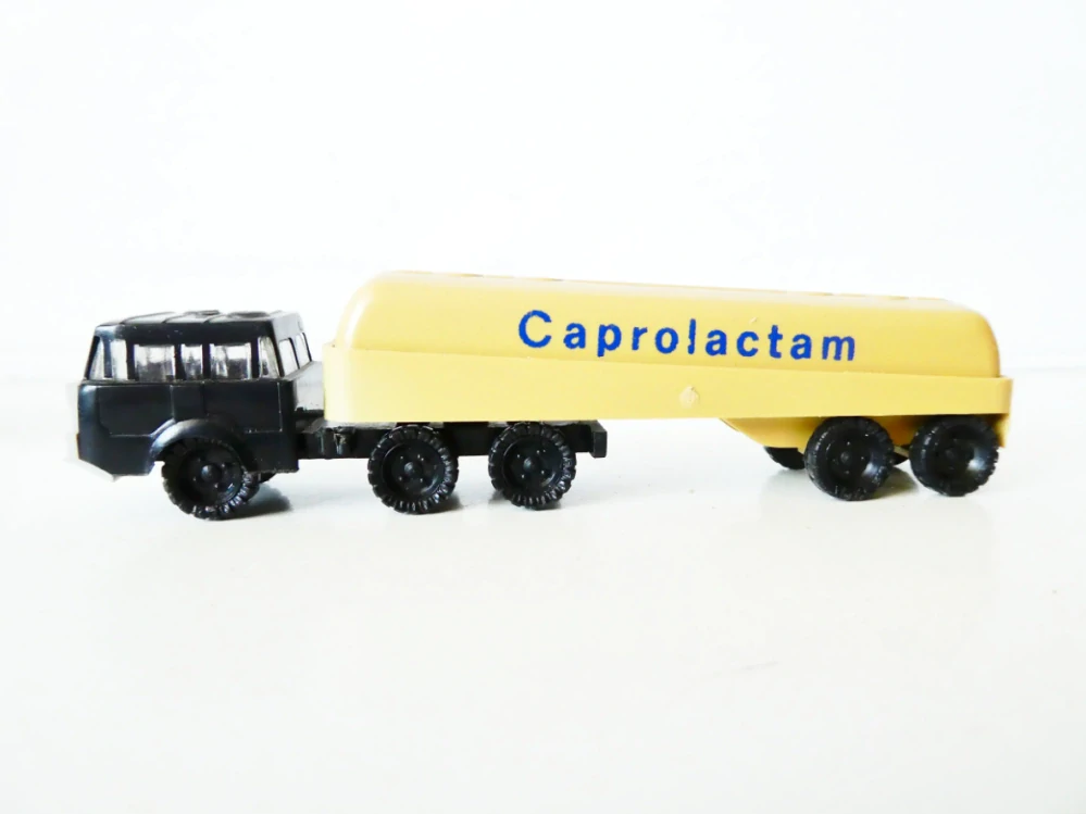 TT Nákladní automobil TATRA 813 66 s cisternou Caprolactam TOP STAV NEPOUŽITÝ v orig. krabičce