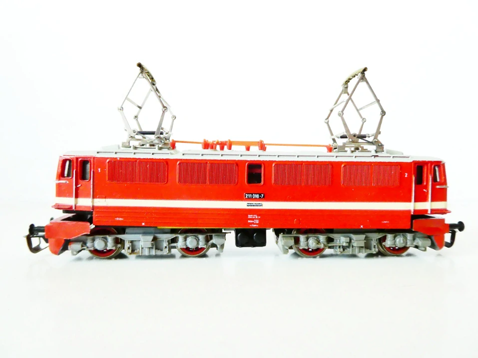 TT BTTB GÜTZOLD Elektrická lokomotiva E 211 018-7 DR OSVĚTLENÁ TOP STAV v krabičce