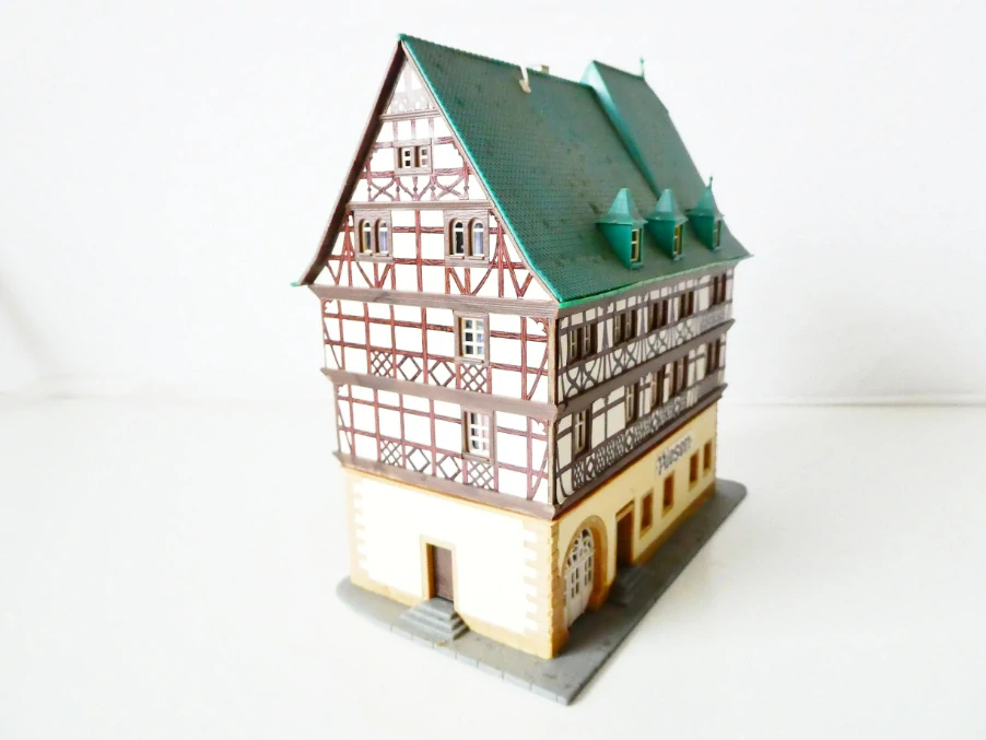 N KIBRI 7092 Hrázděný hostinec Riesen Miltenberg TOP STAV