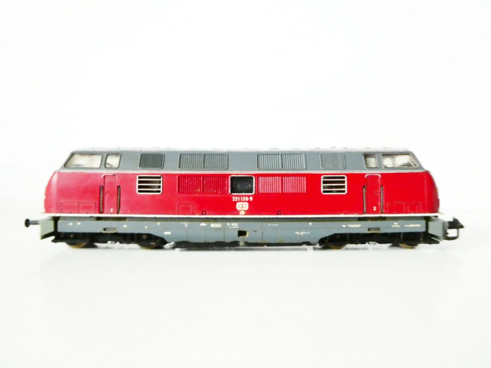 TT BTTB Dieselová lokomotiva BR 221 139-9 DB OSVĚTLENÁ