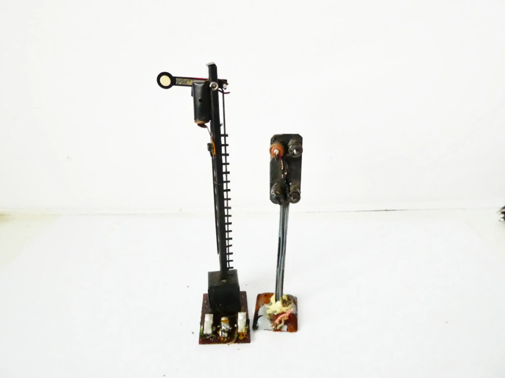 H0 SET 2 ks PIKO Jednoramenné návěstidlo a světelné návěstidlo (12 a 9 cm)