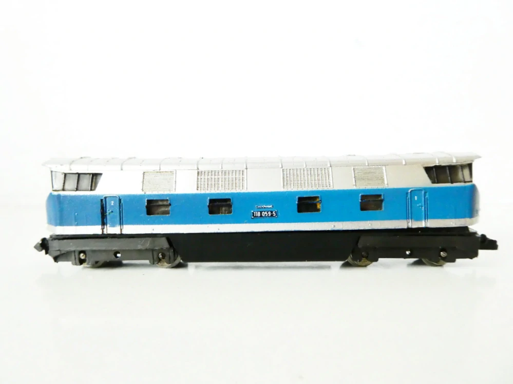 N PIKO Dieselová lokomotiva BR 118 059-5 DR PĚKNÝ STAV