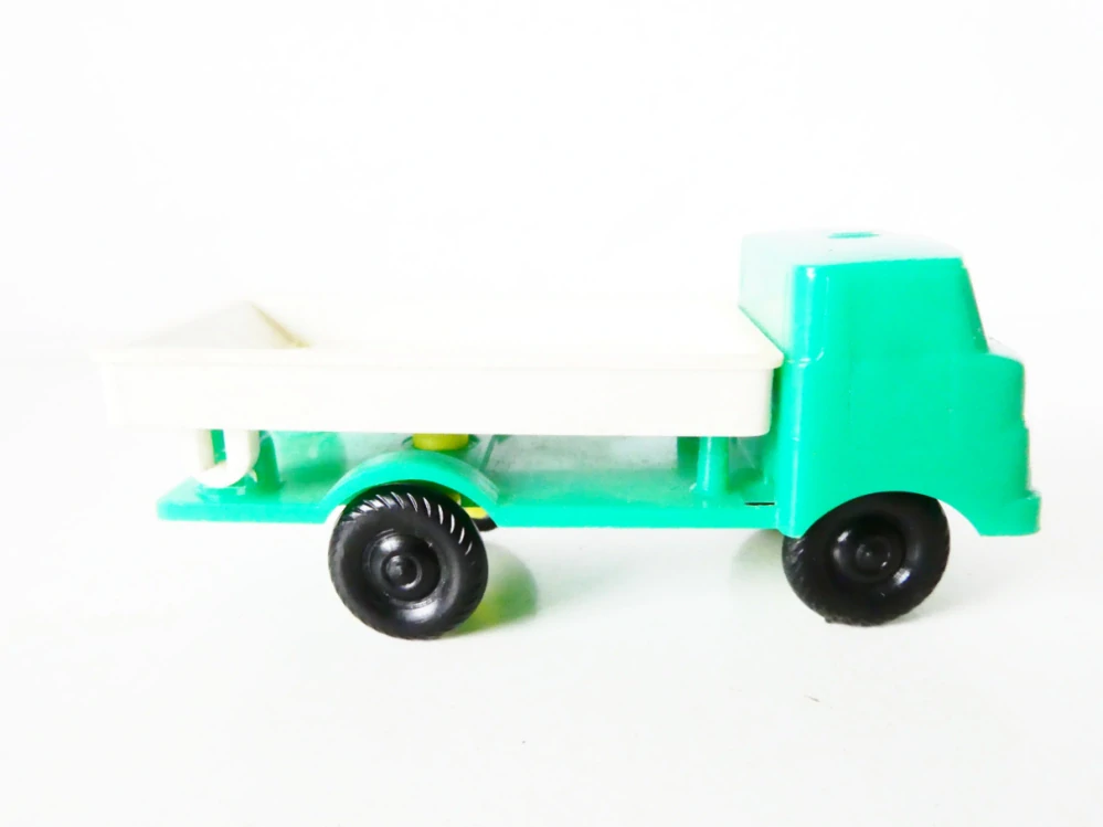 H0 Nákladní automobil valník zelený s bílou korbou
