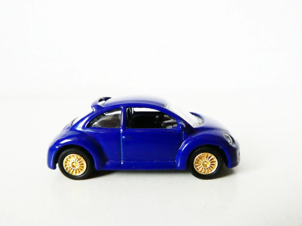 H0 Osobní automobil VW New Beattle TOP STAV