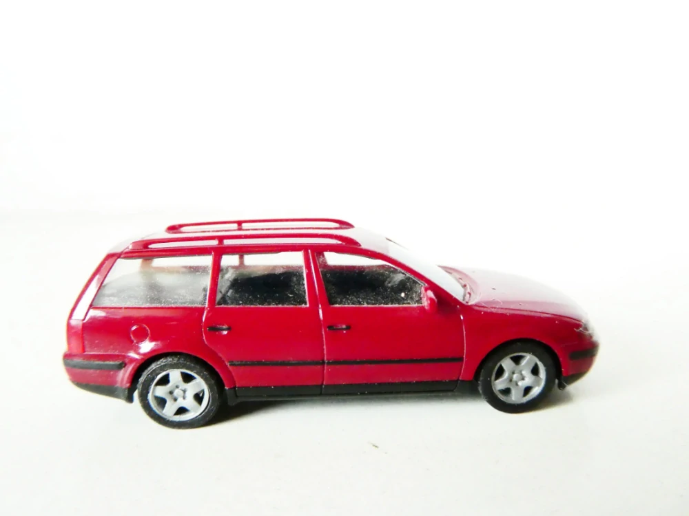 H0 HERPA Osobní automobil VW Passat vínový TOP STAV