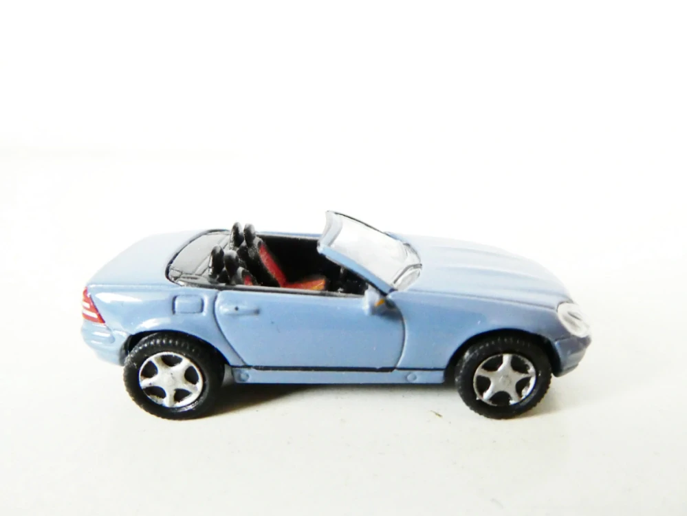 H0 Osobní automobil Mercedes Cabrio TOP STAV