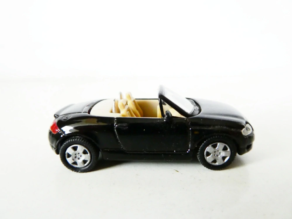 H0 Osobní automobil Audi Cabrio TOP STAV