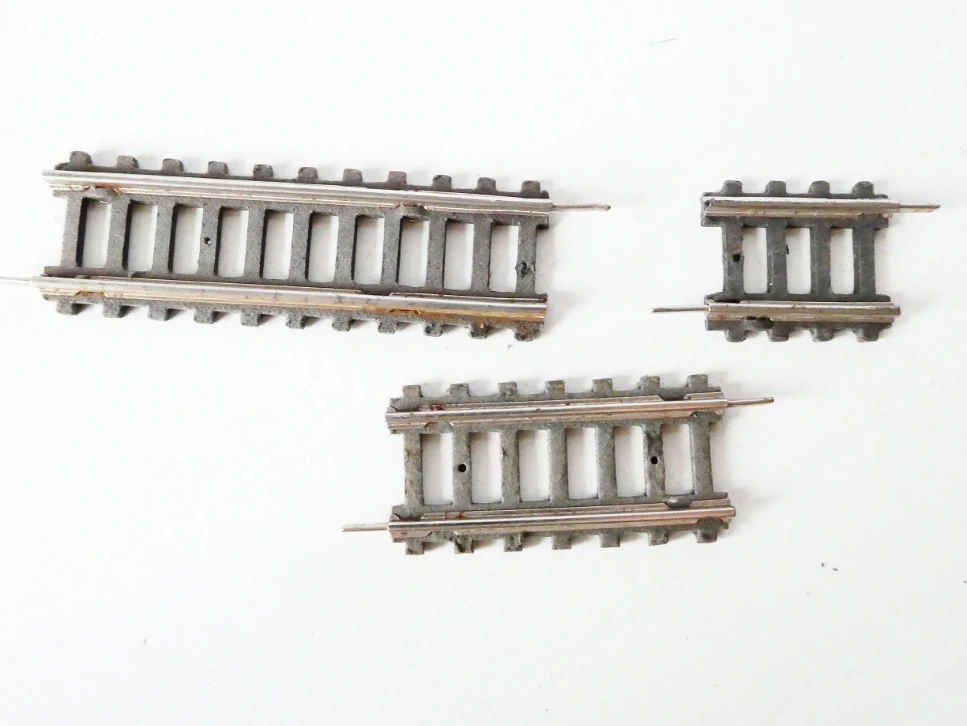 H0 MIX SET Kolej starší výroby 40 ks (vše, co je na foto)