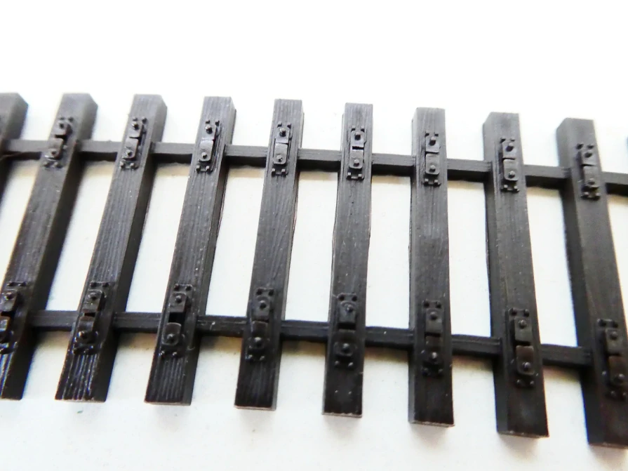 H0 PILZ 85140 (TILLIG 85040) Obloukový pražcový pás (pražec) R11 366mm/30° NOVÝ NEPOUŽITÝ 