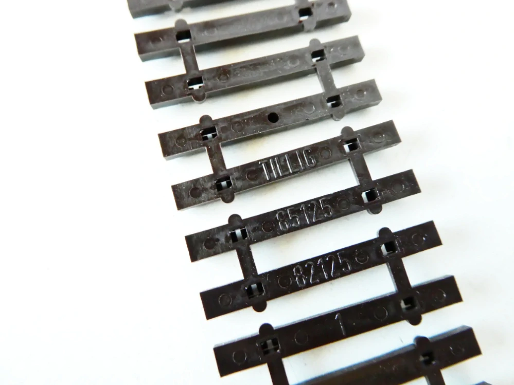H0 TILLIG 85025/85125 Pražcový pás pro flexi kolej (pražec) - 220 mm NEPOUŽITÝ