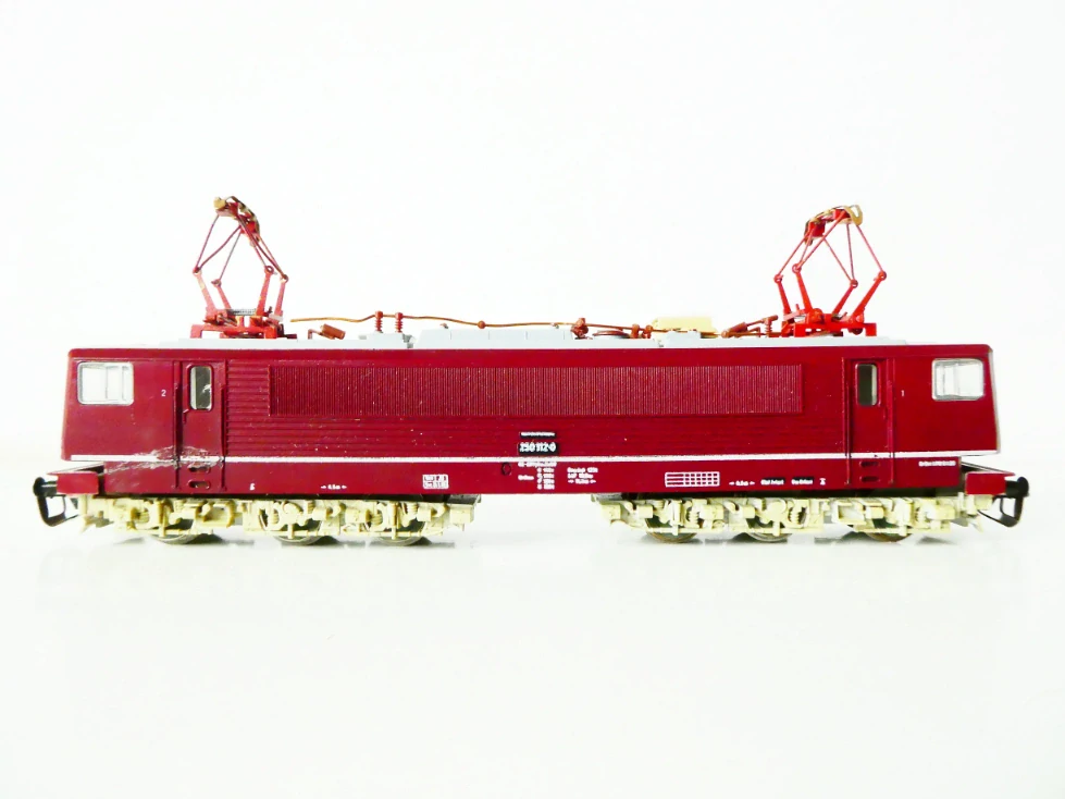 TT BTTB Elektrická lokomotiva BR 250 112-0 DR NA OPRAVU NEBO NÁHRADNÍ DÍLY (NEJEDE)