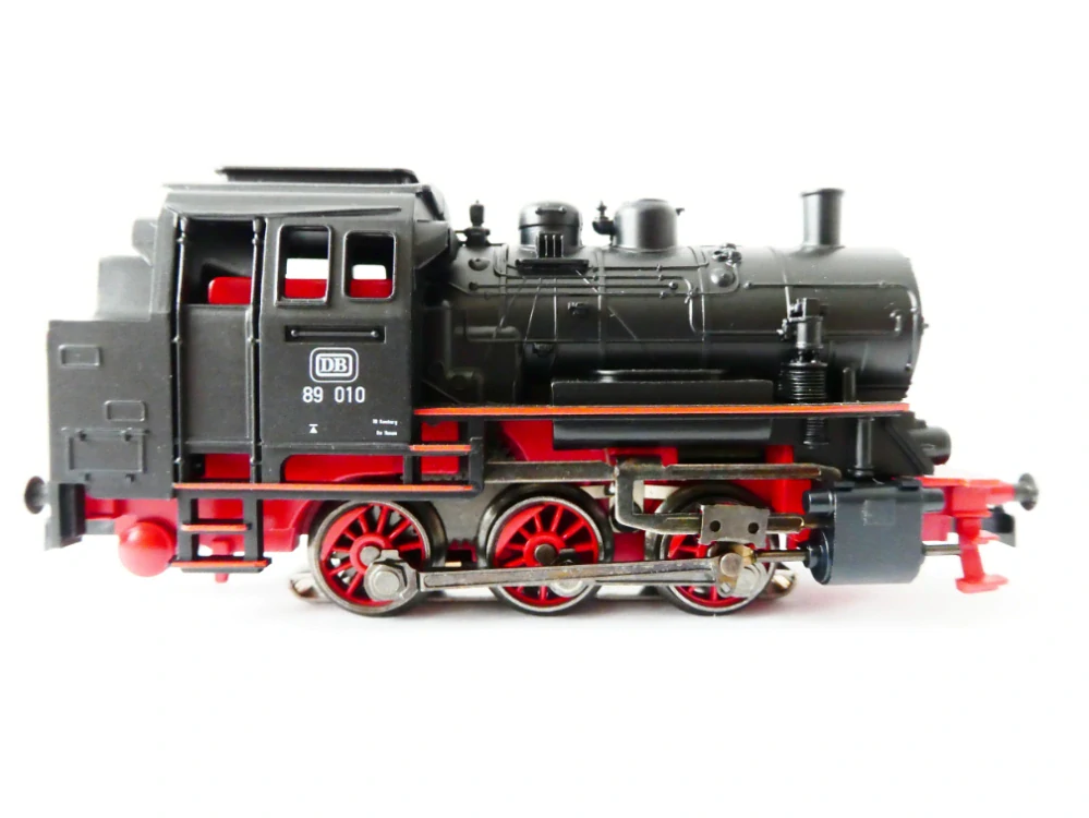 H0 MÄRKLIN 30000 Parní lokomotiva BR 89 010 DB NEPOUŽITÁ v originálním balení včetně průvodního listu NOVÉ