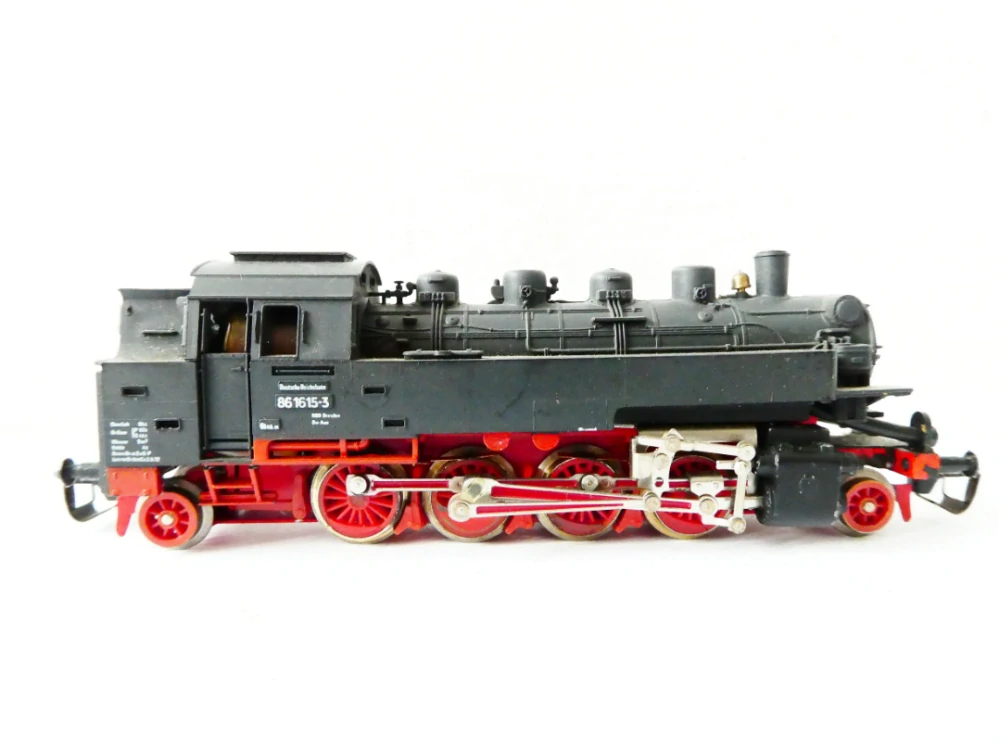 TT BTTB Parní lokomotiva BR 86 1615-3 DR OSVĚTLENÁ  PĚKNÝ STAV v krabičce