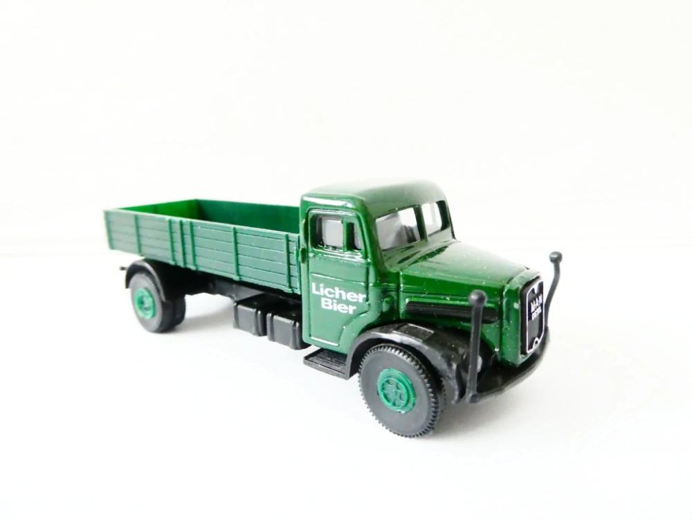 H0 Nákladní automobil zelený - valník Licher Bier TOP STAV