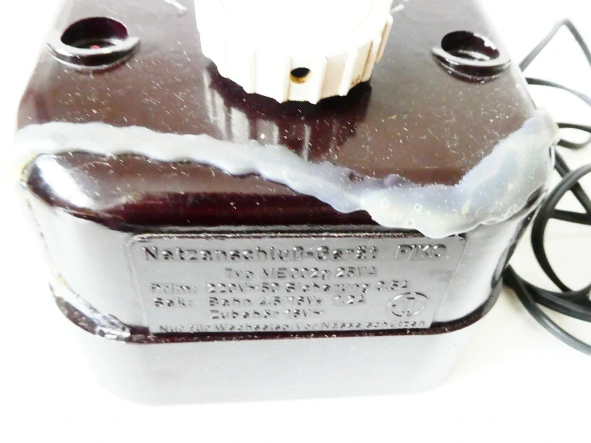Bakelitové trafo PIKO Typ ME002g 25VA v originální krabici