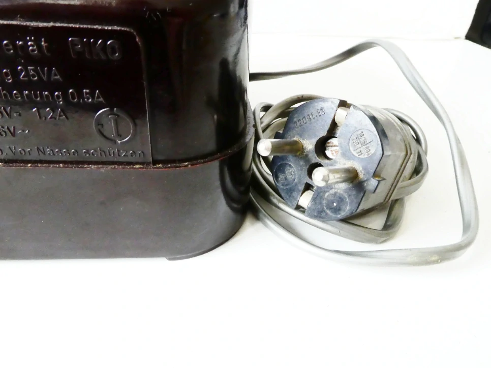 Bakelitové trafo PIKO Typ ME002g 25VA v originální krabici