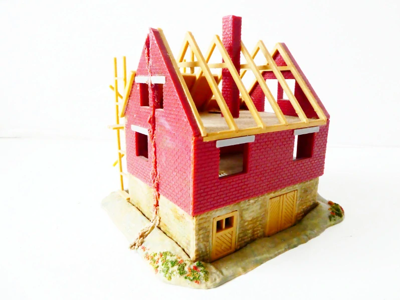 TT Rodinný dům rozestavěný s lešením