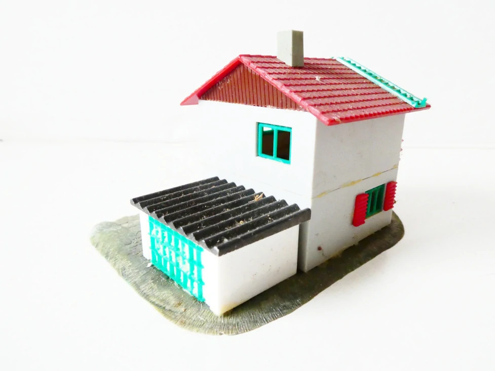 N Rodinný dům s dlažbou a garáží