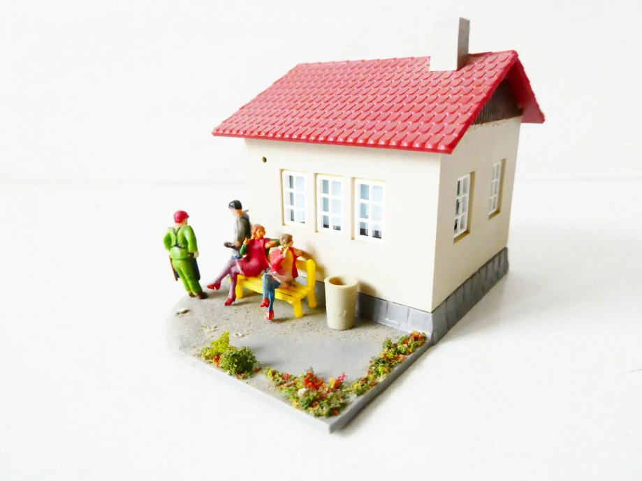 TT/H0 Domek s občerstvením a figurkami
